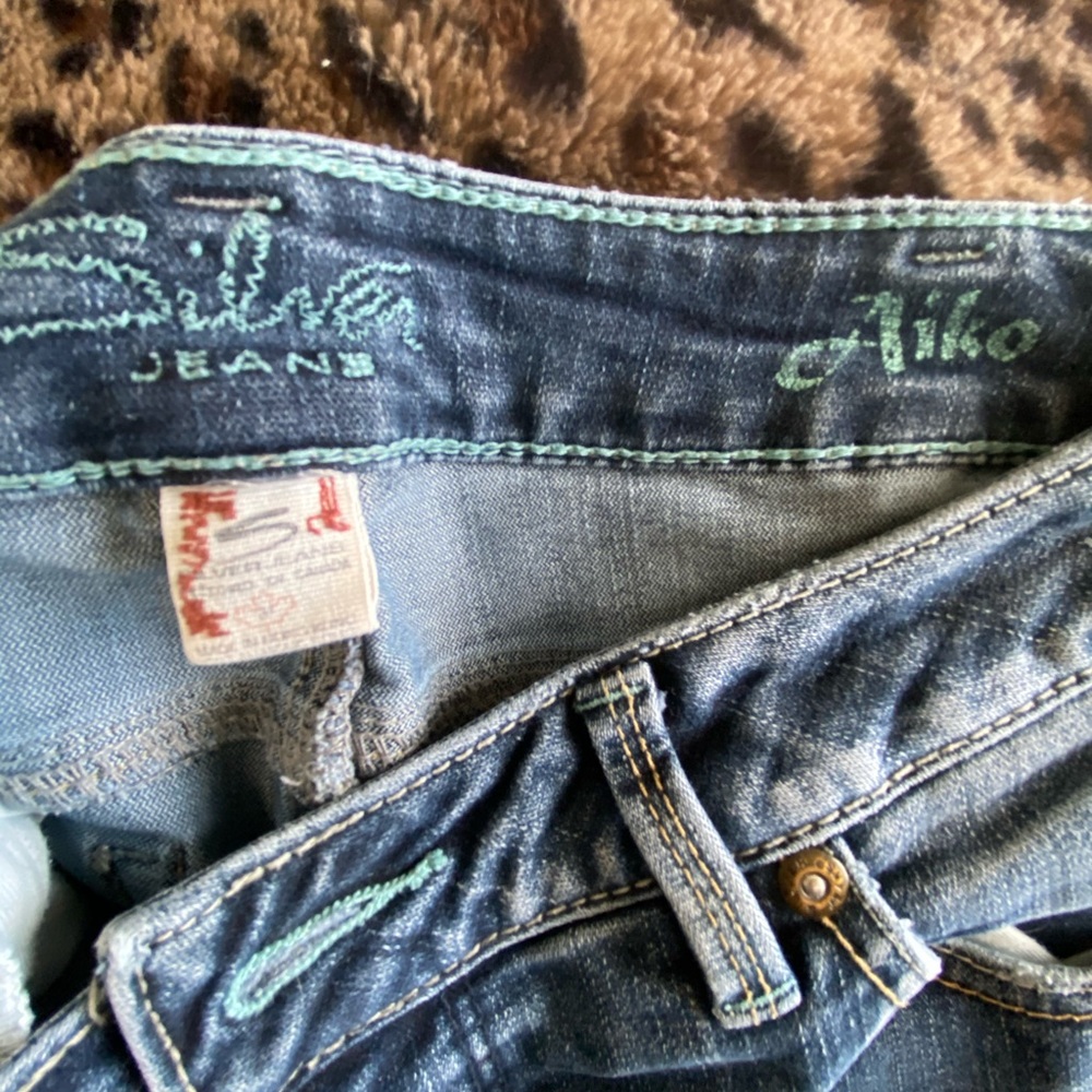 Silver Jeans - Picture 6 of 6